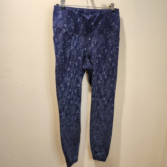 All in Motion printed tummy control Leggings size M - Picture 3 of 11